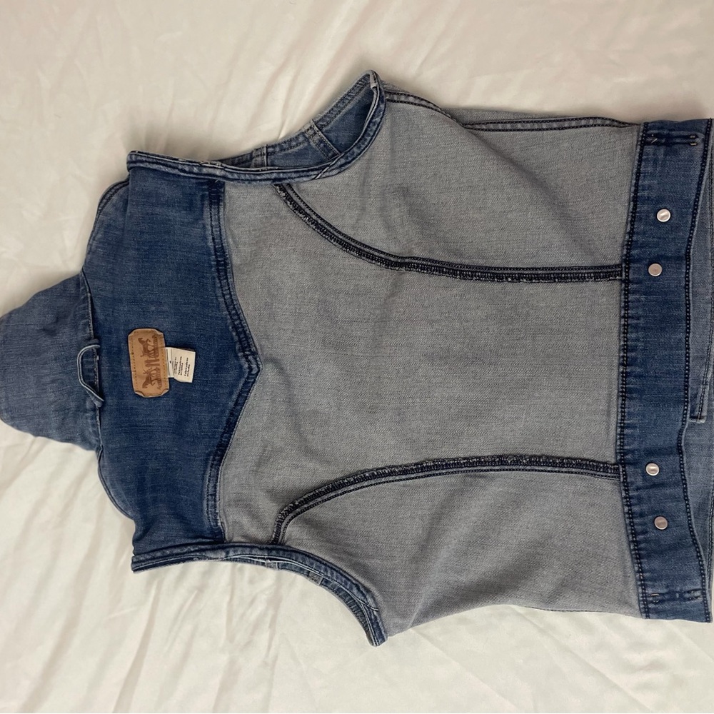 Levi's Washed Blue Denim Vest - Picture 7 of 8